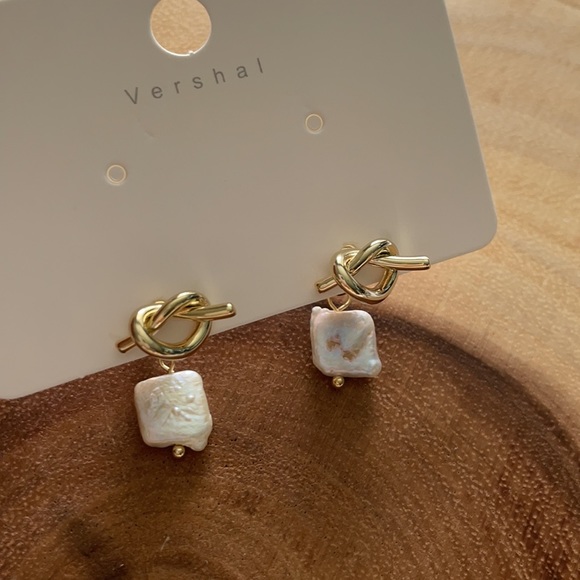 NWT 18k gold and pearl earrings - Picture 2 of 4